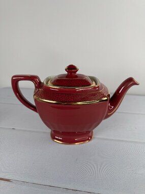 Vintage Hall China Hollywood Teapot #0113 6-Cup Maroon Gold USA